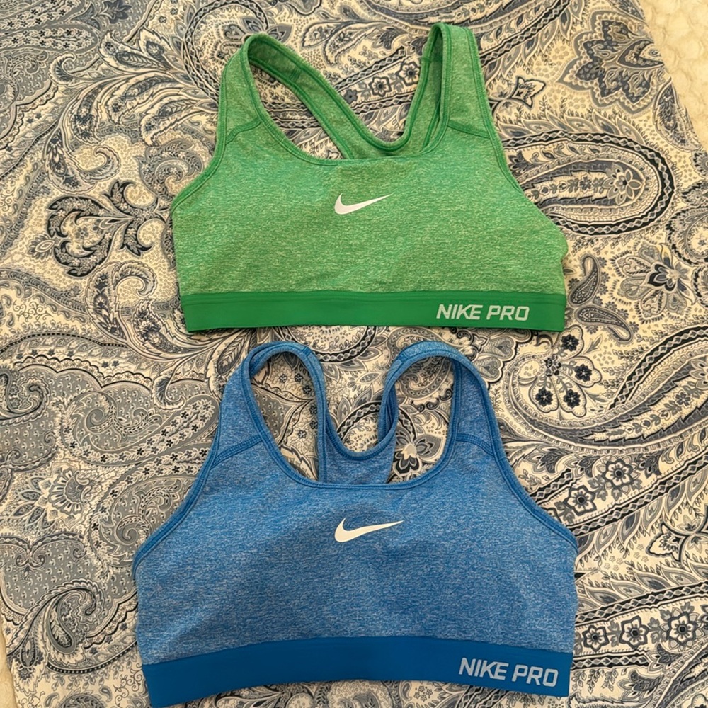 NWOT Set of two Nike Pro Womens sport bras size Small